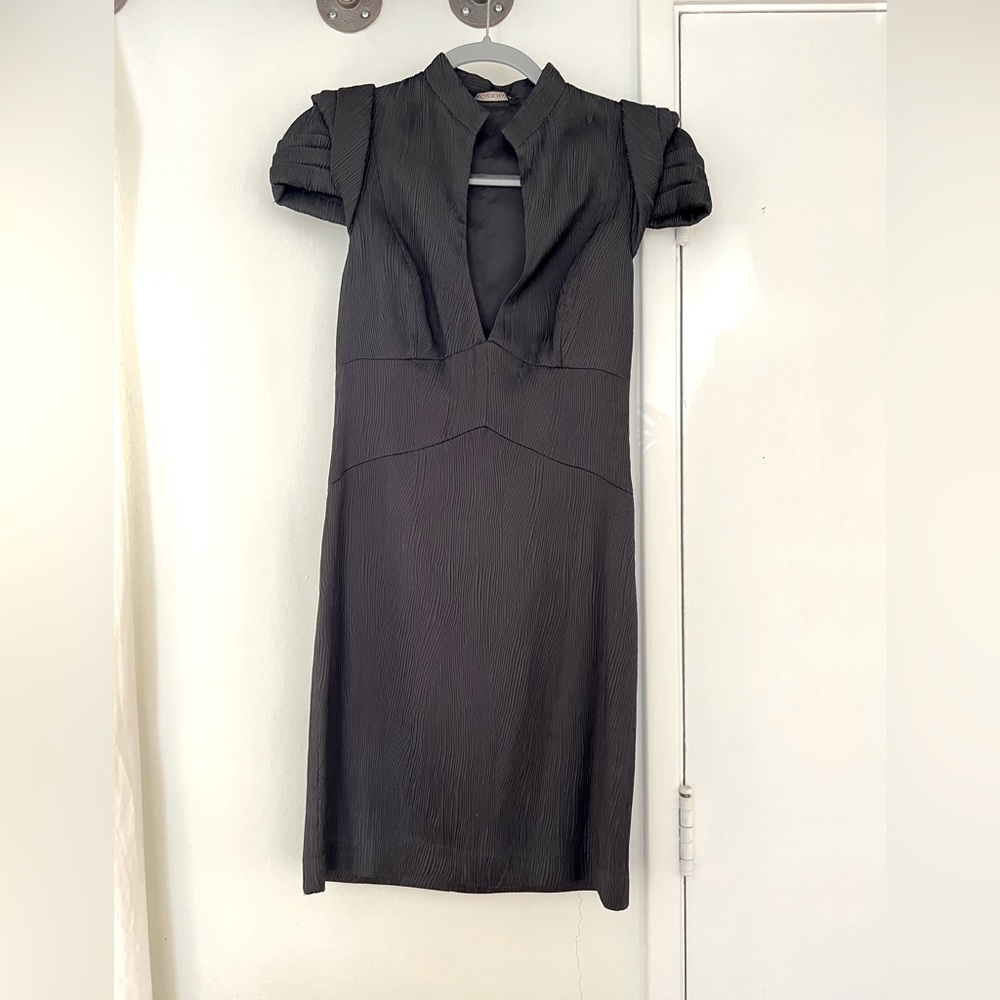 Black Halo Cap Sleeve Deep Plunge Textured Mini Dress